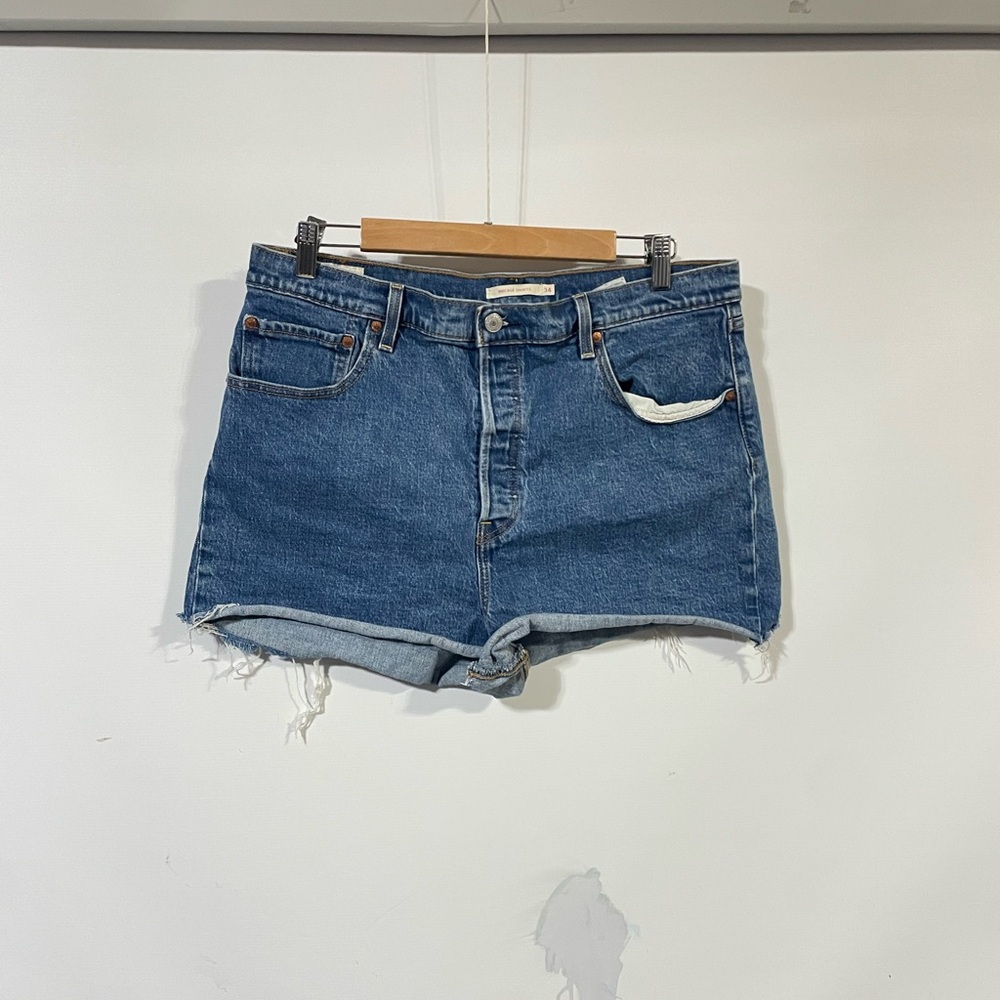 Levi’s premium ribcage denim jean shorts